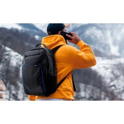 Xtech XTB-211 Mochila para laptop- 15.6" -  Poliéster -  Color Negro con detalles en azul - Bolsillo frontal para accesorios con